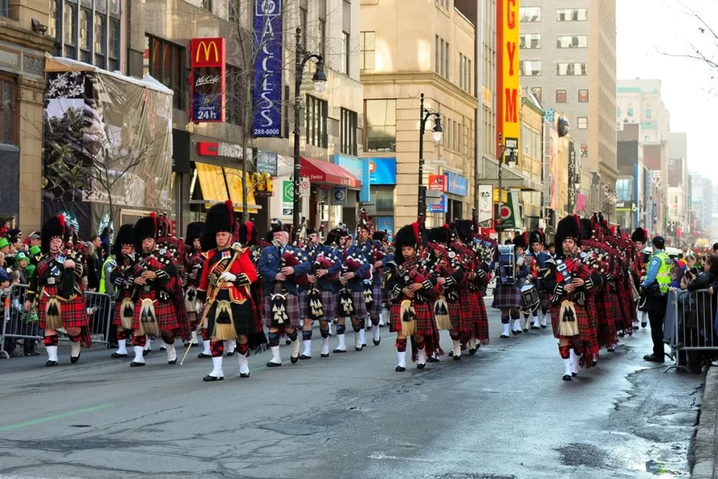 رسم‌ و رسومات عجیب‌و‌غریب در کانادا که شاید برای شما جالب باشد!